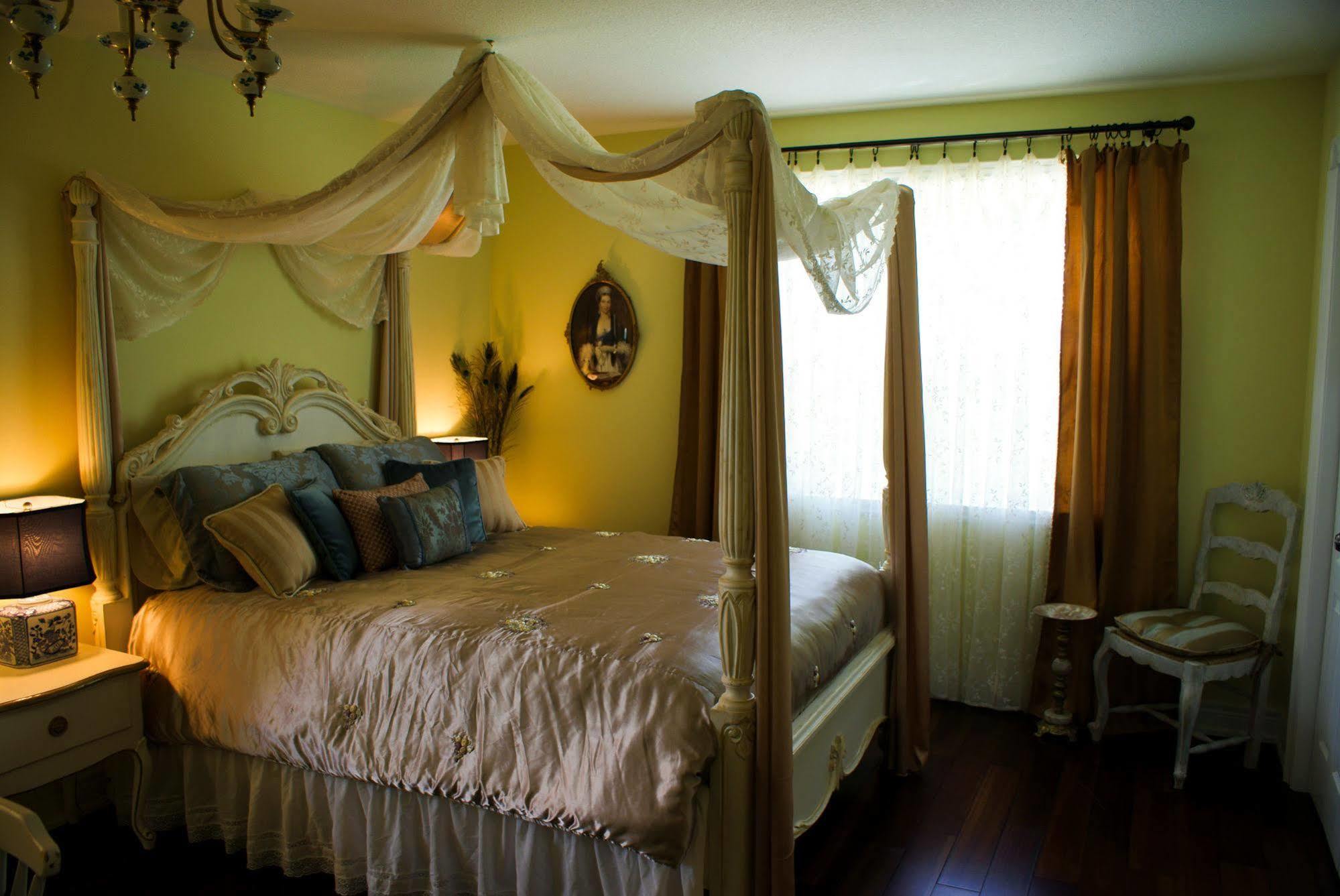 Bed and Breakfast Gatekeeper'S Retreat Ниагара-он-те-Лейк Экстерьер фото